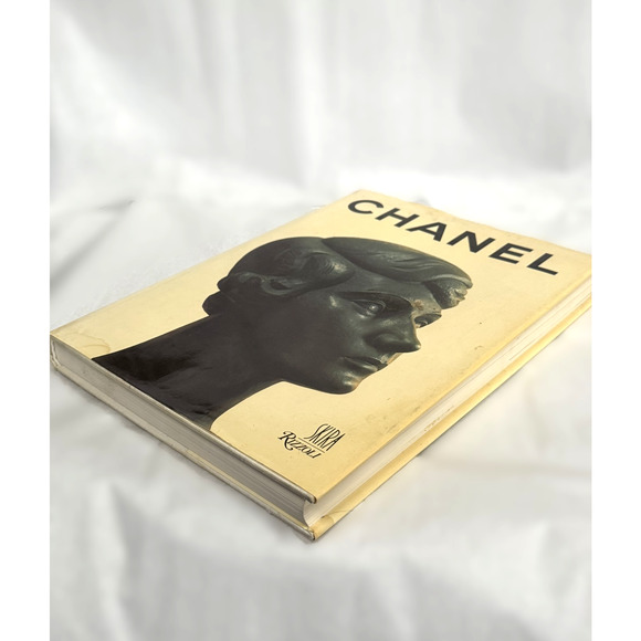 Chanel by Jean Leymarie Albert SKIRA 1987 Hardcover Book Dust Jacket Fashion - Picture 2 of 14